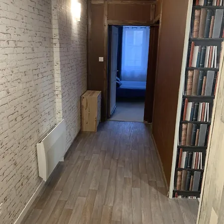 La Maison Des Artistes Apartment