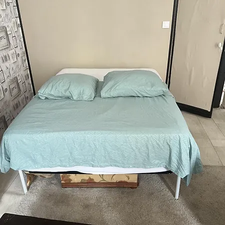 La Maison Des Artistes Apartamento Lavelanet